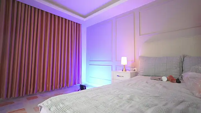 Snapshot of hanna__w chatting on 12.17.25 hanna w online show from 12.17.25