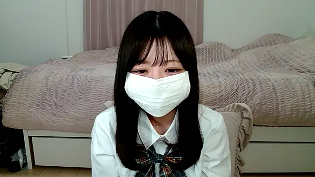 Snapshot of _Runa_ chatting on 11.10.25 Runa online show from 11.10.25