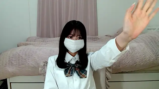 Snapshot of _Runa_ chatting on 11.12.25 Runa online show from 11.12.25