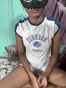 leenaboyxh online show from 12.19.25