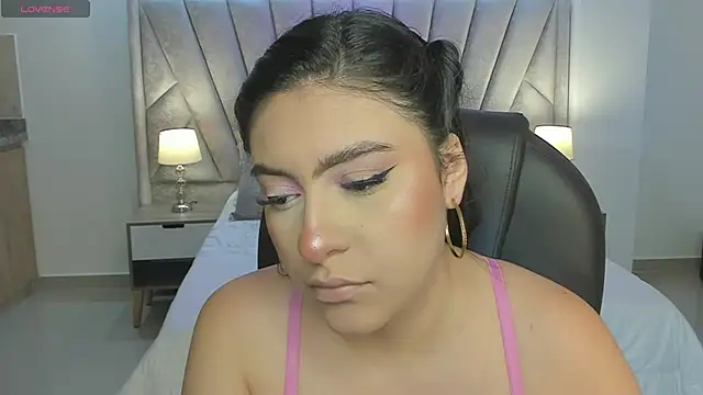 Maya vexx online show from 11.26.25