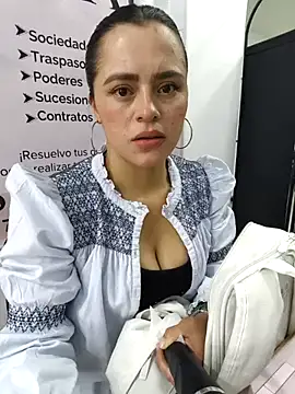 Snapshot of ALEJA__22 chatting on 02.04.26 ALEJA 22 online show from 02.04.26