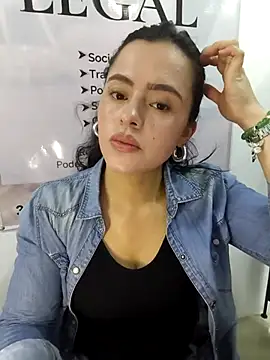 Snapshot of ALEJA__22 chatting on 02.25.26 ALEJA 22 online show from 02.25.26