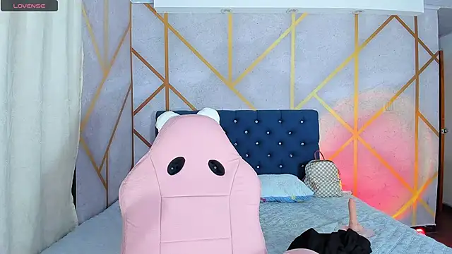  vaiolet owo online show from 01.07.26