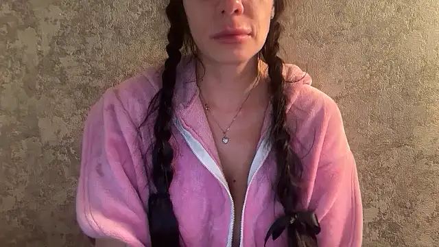 Angelinaa19 online show from 12.18.25