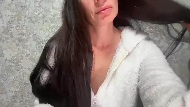 Snapshot of Angelinaa19 chatting on 04.22.26 Angelinaa19 online show from 04.22.26