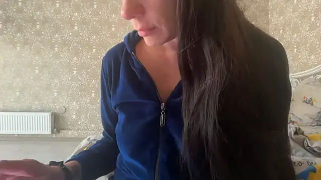 Snapshot of Angelinaa19 chatting on 04.23.26 Angelinaa19 online show from 04.23.26
