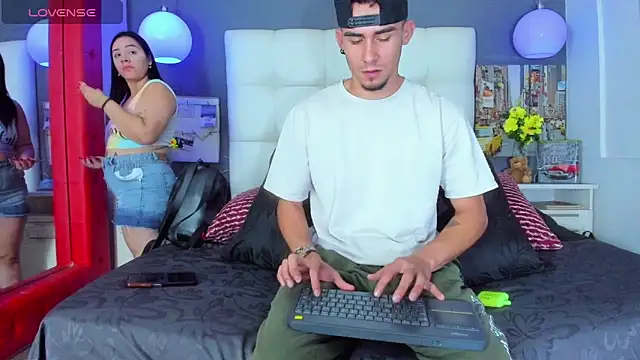 Sharon Tyga20 online show from 12.02.25