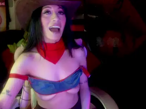 Snapshot of venus-foxy chatting on 11.13.25 venus-foxy online show from 11.13.25