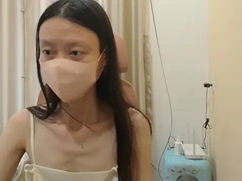 Lil-Cherries online show from 04.05.26