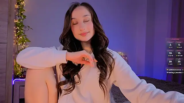 Snapshot of VYBEON chatting on 04.07.26 VYBEON online show from 04.07.26