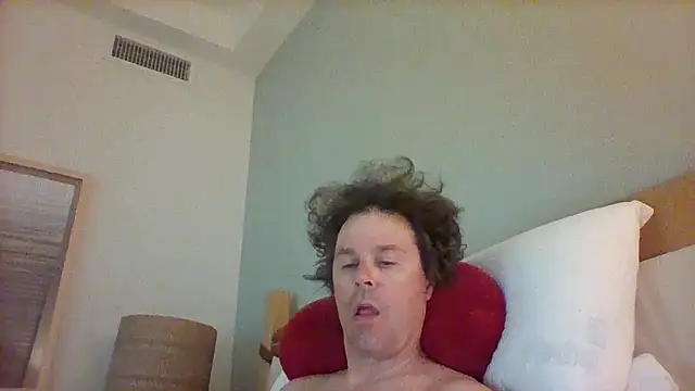 Snapshot of hung4creampie chatting on 02.28.26 hung4creampie online show from 02.28.26