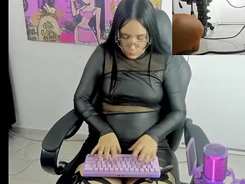 Snapshot of queen_findom1 chatting on 02.03.26 queen findom1 online show from 02.03.26