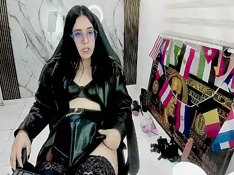 Snapshot of queen_findom1 chatting on 07.14.26 queen findom1 online show from 07.14.26
