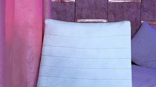 AuroraLanee  online show from 12.05.25