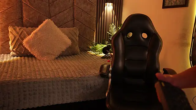 AuroraLanee  online show from 01.10.26