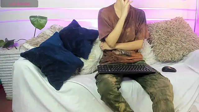 AliceMadnes online show from 04.09.26