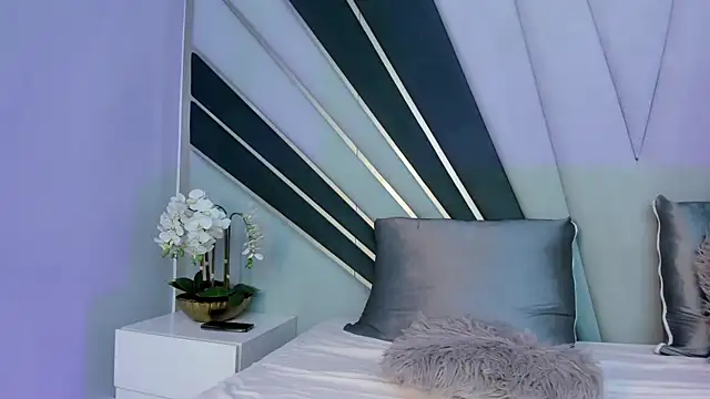 Snapshot of ZoeMadiison chatting on 11.07.25 ZoeMadiison online show from 11.07.25