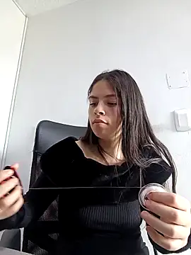 Snapshot of emilygrooe chatting on 02.06.26 emilygrooe online show from 02.06.26