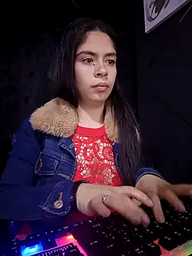 Snapshot of emilygrooe chatting on 02.20.26 emilygrooe online show from 02.20.26