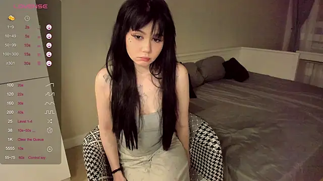 Snapshot of CharlyOrwell chatting on 11.29.25 CharlyOrwell online show from 11.29.25