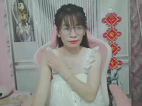 Snapshot of Ella039 chatting on 05.22.26 Ella039 online show from 05.22.26