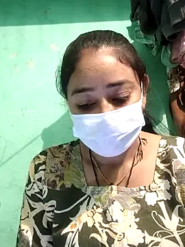 Snapshot of Piya_Bakshi chatting on 11.24.25 Piya Bakshi online show from 11.24.25