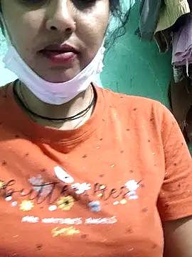 Snapshot of Piya_Bakshi chatting on 11.29.25 Piya Bakshi online show from 11.29.25