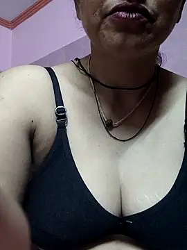 Snapshot of Piya_Bakshi chatting on 04.27.26 Piya Bakshi online show from 04.27.26