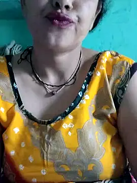 Snapshot of Piya_Bakshi chatting on 05.22.26 Piya Bakshi online show from 05.22.26
