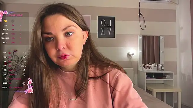 Snapshot of liliaMaivis chatting on 11.14.25 liliaMaivis online show from 11.14.25