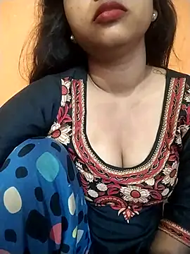 Snapshot of Sexy_Divya__ chatting on 04.22.26 Sexy Divya online show from 04.22.26