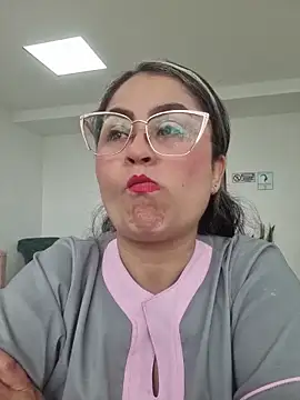 Laurenwc online show from 11.12.25