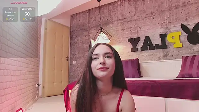 Snapshot of LuisaFaye chatting on 04.29.26 LuisaFaye online show from 04.29.26