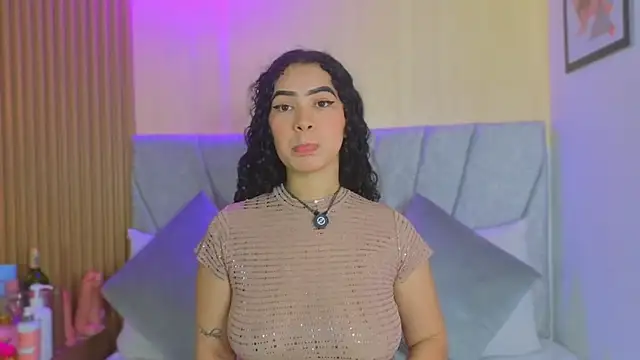 Snapshot of paulina__rose chatting on 02.26.26 paulina rose online show from 02.26.26