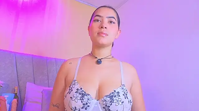 Snapshot of paulina__rose chatting on 03.14.26 paulina rose online show from 03.14.26