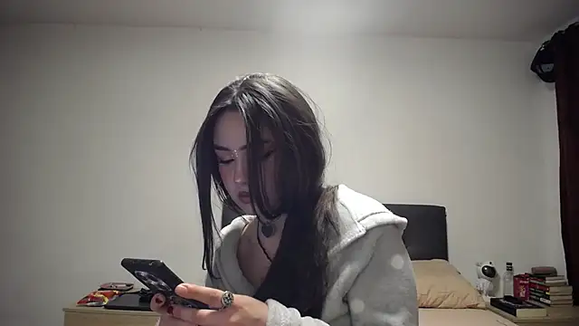  Pariiss online show from 03.17.26