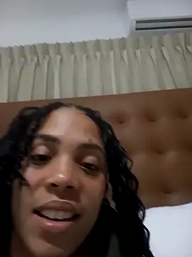 23Quenn online show from 11.15.25