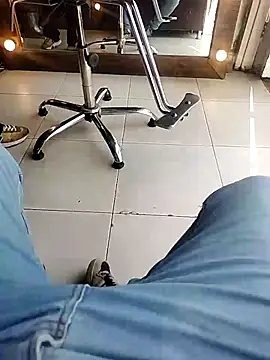 Snapshot of NestedReagent chatting on 02.10.26 NestedReagent online show from 02.10.26