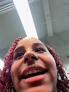 Snapshot of Nicolitalalinda chatting on 02.14.26 Nicolitalalinda online show from 02.14.26