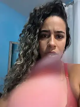 Snapshot of vivianeleoa chatting on 07.27.26 vivianeleoa online show from 07.27.26