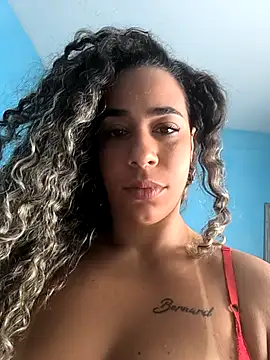 Snapshot of vivianeleoa chatting on 07.29.26 vivianeleoa online show from 07.29.26