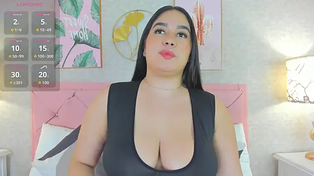 Snapshot of cristal_kane chatting on 07.06.26 cristal kane online show from 07.06.26