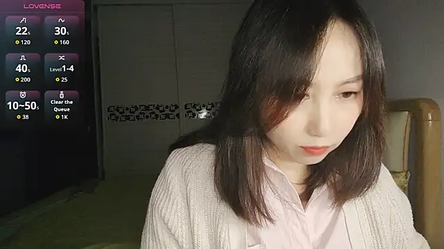 Ella61 online show from 11.13.25