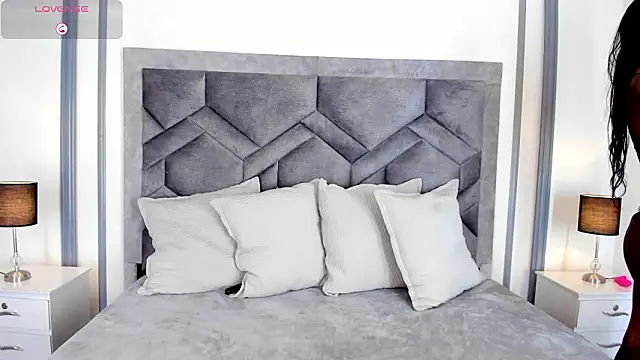 TahliaMoreau online show from 02.26.26