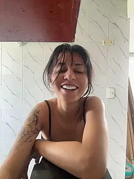 Snapshot of Tamara_Aluna_ chatting on 06.25.26 Tamara Aluna online show from 06.25.26