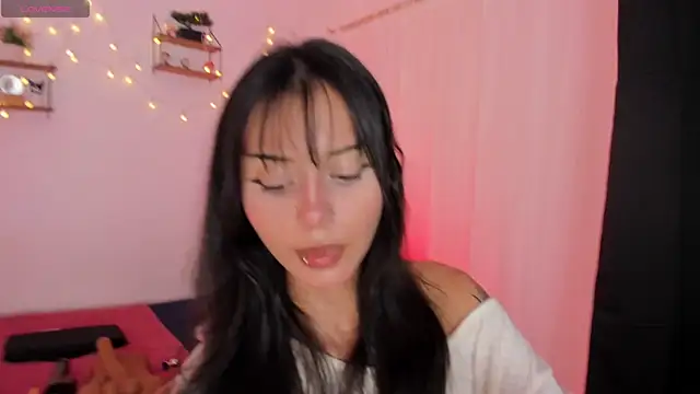 Snapshot of Tamara_Aluna_ chatting on 07.08.26 Tamara Aluna online show from 07.08.26