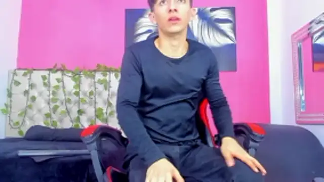 ElanGiraldo online show from 11.19.25