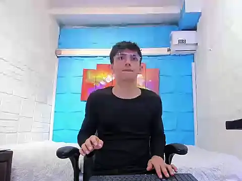 ElanGiraldo online show from 02.15.26