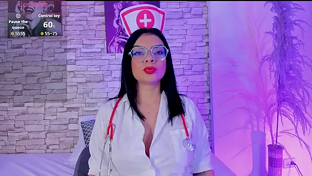 sofiaalarson online show from 02.12.26